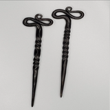 -Beautiful, long metal hair stick with serpentine celtic design and antiqued finish. Measures about 15cm. Sold individually. Free shipping from abroad with average delivery to the US in about 2-3 weeks. Celtic norse vikings witch wicca witchcraft antique vintage style costume cosplay hair accessory hairpin -