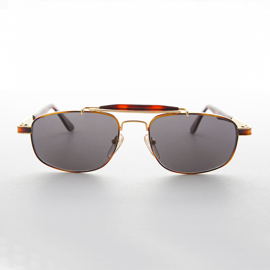 -Tortoise / Gray Lens-