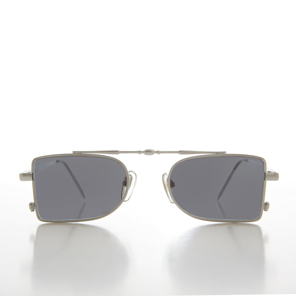 -Silver / Gray Lens-