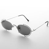 -Silver / Gray Lens-
