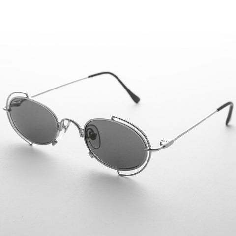 -Silver / Gray Lens-