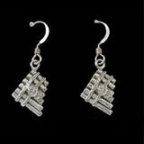 Rothfuss Kingkiller Chronicle EOLIAN TALENT PIPES Earrings, Sterling-Officially licensed Sterling Silver Eolian Talent Pipes earrings inspired by Patrick Rothfuss' KINGKILLER CHRONICLE fantasy novels, Name of the Wind and Wise Man's Fear. Jeweler handcrafted in the USA.
A mark of distinction and recognition for musicians. Kvothe earns his playing "The Lay of Sir Savien Traliard"-