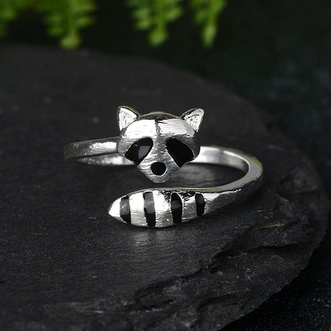 -Adorable adjustable raccoon wrap ring with a sweet and simple design. Free shipping from abroad with average delivery to the US in about a month.

Cute fashion jewelry mens womens kids unisex trash panda one size wildlife animal valentines day stocking stuffer gift-