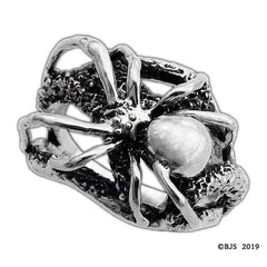 Lord of the Rings SHELOB Spider Ring, Sterling Silver, Official-Officially licensed Lord of The Rings™, Shelob ™ spider ring. The giant spider that attacked Frodo on his way to Mordor, in menacing miniature on your finger. Available in US size 5 to 20. Brand New in jewelers box with authenticity card. Handcrafted JRR Tolkien classic fantasy Hobbit and LOTR jewelry made in the USA. -5 US-