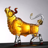 -Beautiful and unique bull shaped decanter. Holds 1000mL/33.81oz, approximately 24 x 25.8cm/9.48x10.15in. Highest quality, hand blown glass, heat resistant and lead-free glass. Free shipping.

Liquor scotch irish whiskey whisky vodka rum bourbon stock market investor investing home bar gift bottle drinking -1000mL-