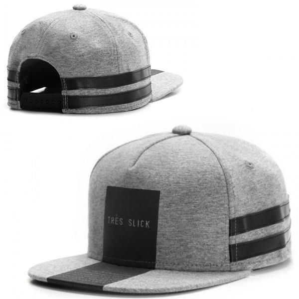 TRES SLICK Snapback Cap - Black White Gray Stripe Hiphop Fashion Hat-Brand new Très Slick striped fashion cap.Measures approximately 14cm tall and 28cm deep. One size fits most adults with snapback adjustment from 56-60cm.Free shipping worldwide. This hat ships quickly from abroad and typically arrives in 2-3 weeks. A clean, modern, classy and classic streetwear inspired cap. -Gray-